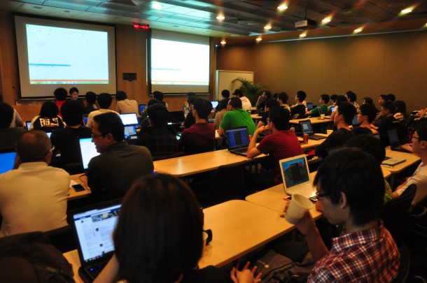 The HTML5 and Javascript track for WIndows 8 development by our Audience Marketing Manager - Alex