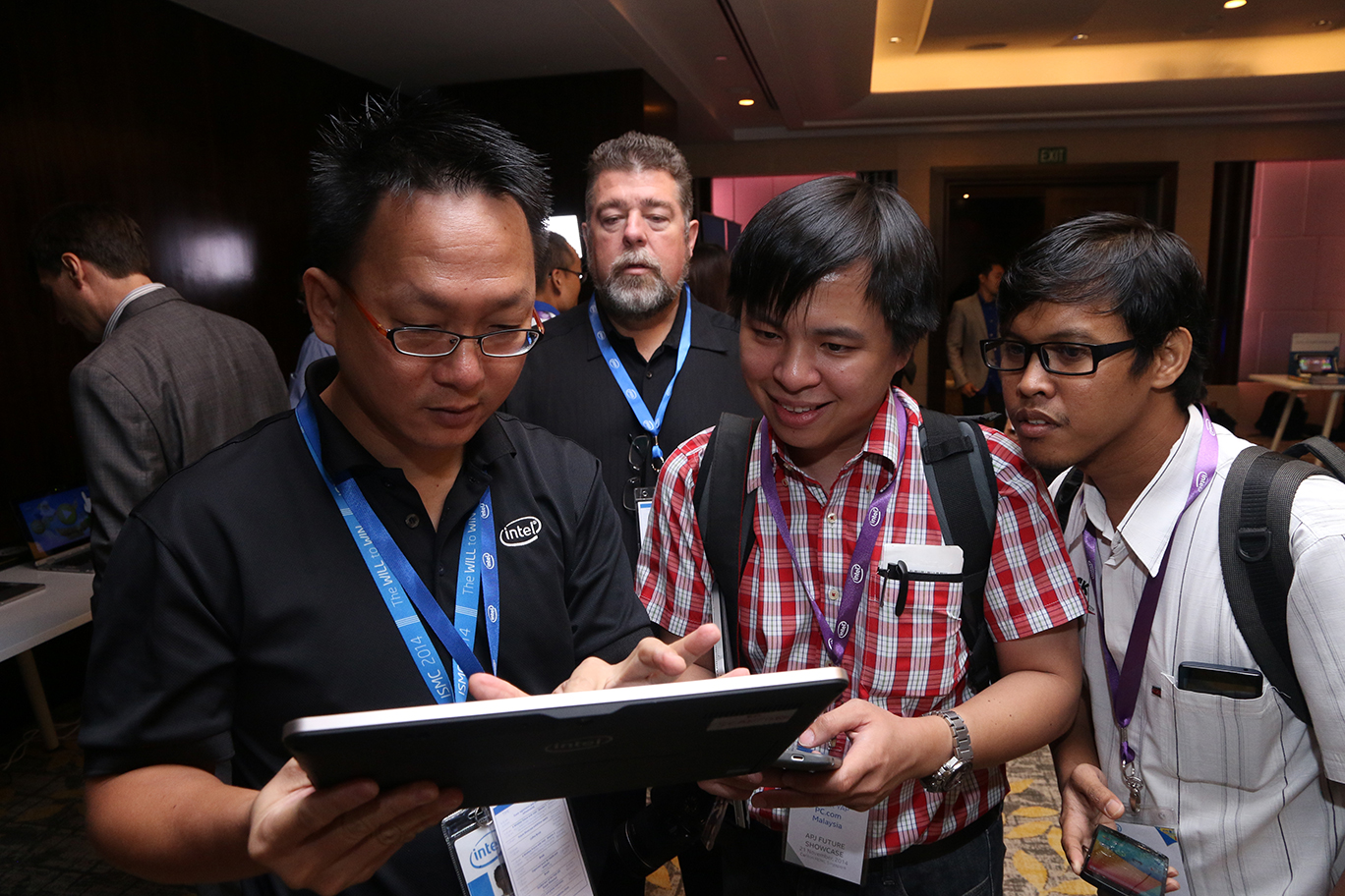 Here, Intel Engineers show off some of Intel's line of tablets for consumers.