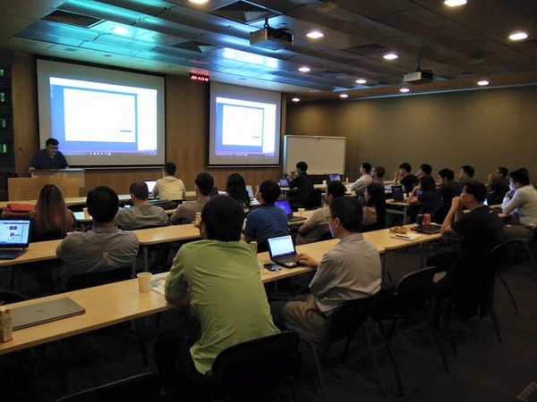 .NET developers are encouraged to share their ideas and coding experience during the community meetup.